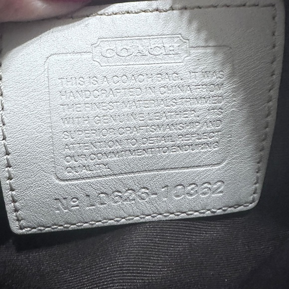 COACH CROSS BODY BAG - Picture 3 of 7